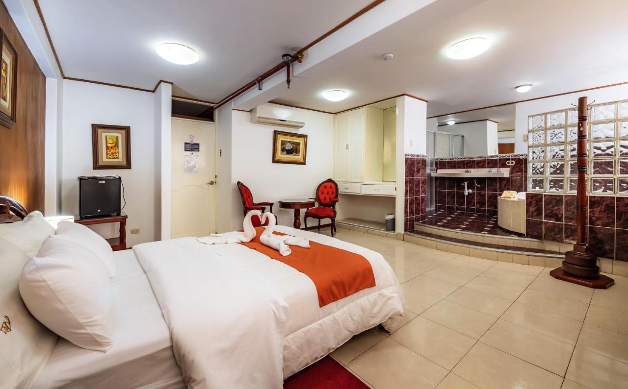 Recreo Hotel Trujillo Exterior photo