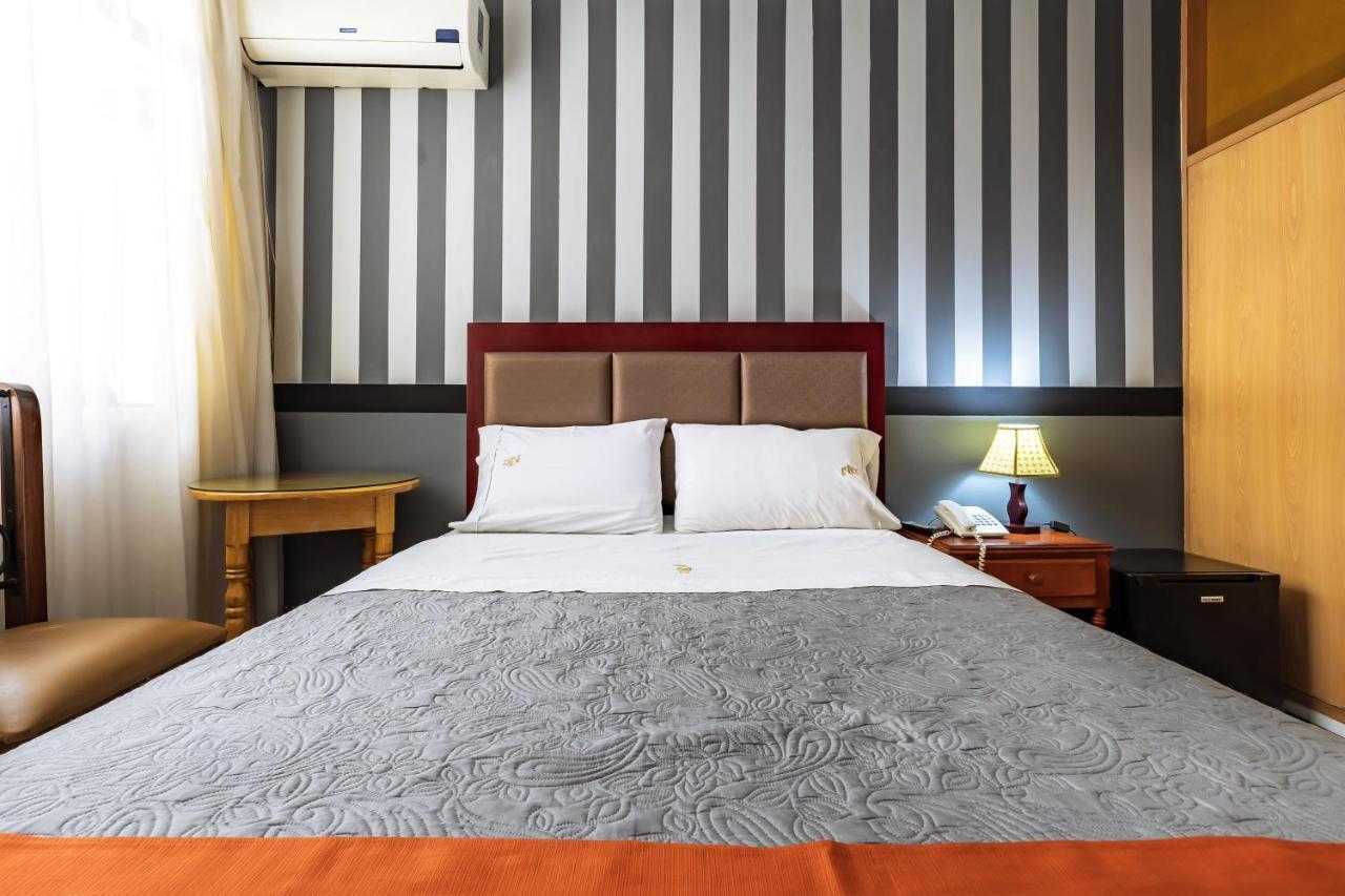 Recreo Hotel Trujillo Exterior photo