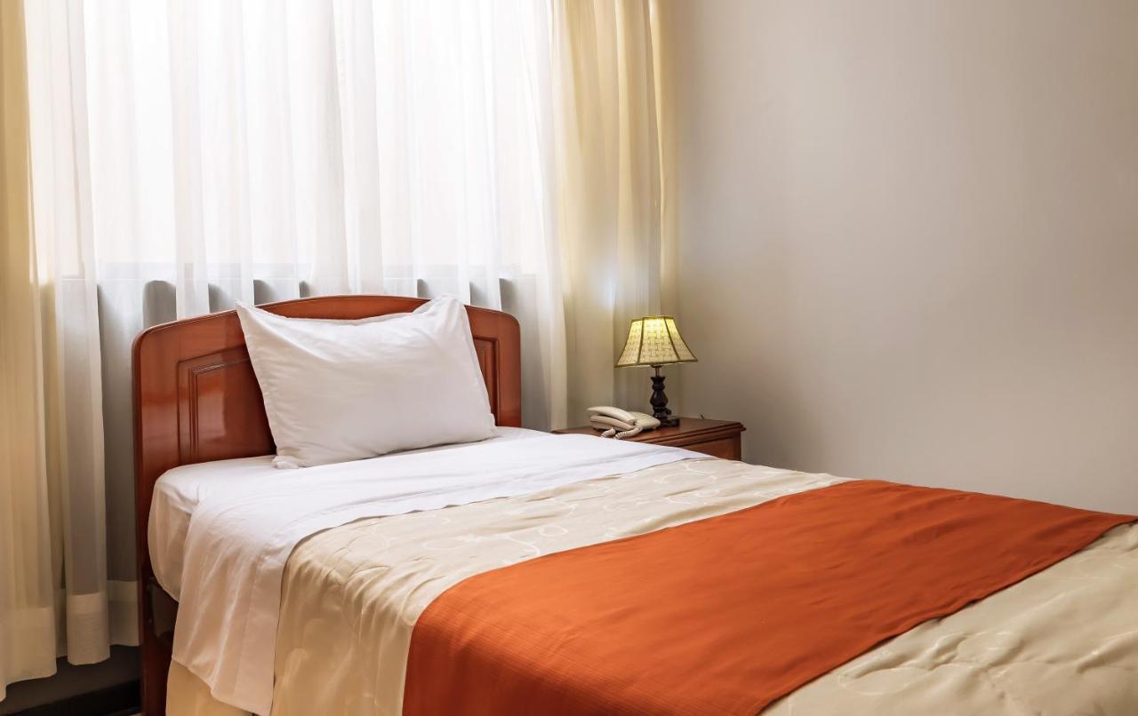 Recreo Hotel Trujillo Exterior photo