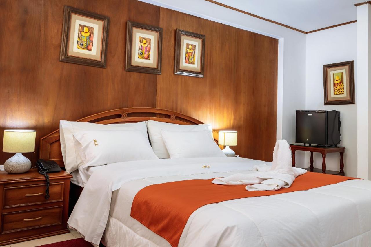 Recreo Hotel Trujillo Exterior photo